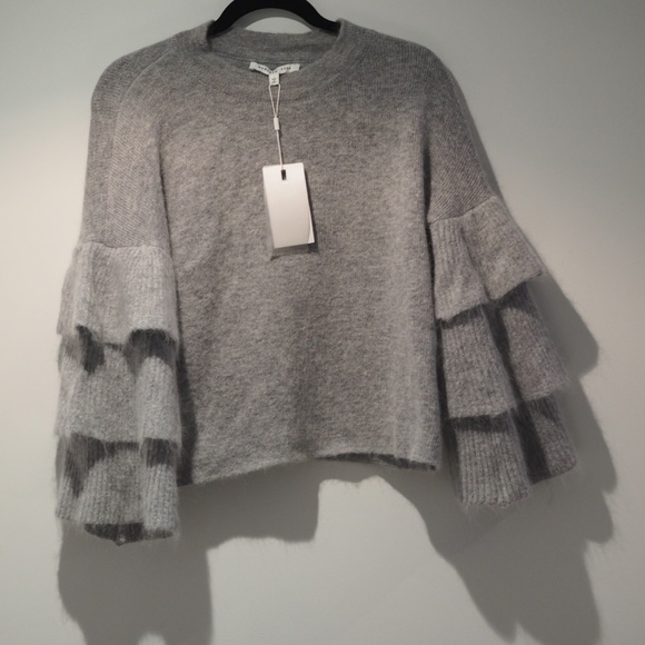 Ruffle Sweater in Women - Picture 2 of 4